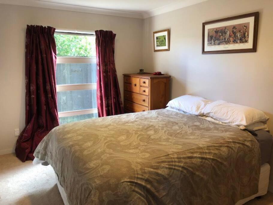 Sunny, Quiet, 2-Bedroom Unit In Fabulous Location! Cambridge Exterior foto